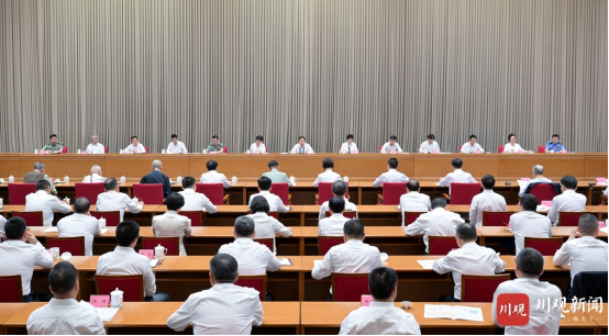 四川省学习贯彻习近平总书记在纪念中国人民抗日战争暨世界反法西斯战争胜利80周年大会上重要讲话精神座谈会召开 王晓晖讲话 施小琳主持 田向利于立军出席